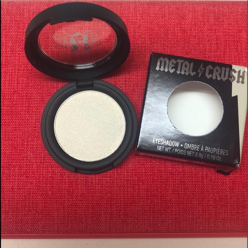 Kat Von D Metal Crush Eyeshadow - Picture 2 of 4